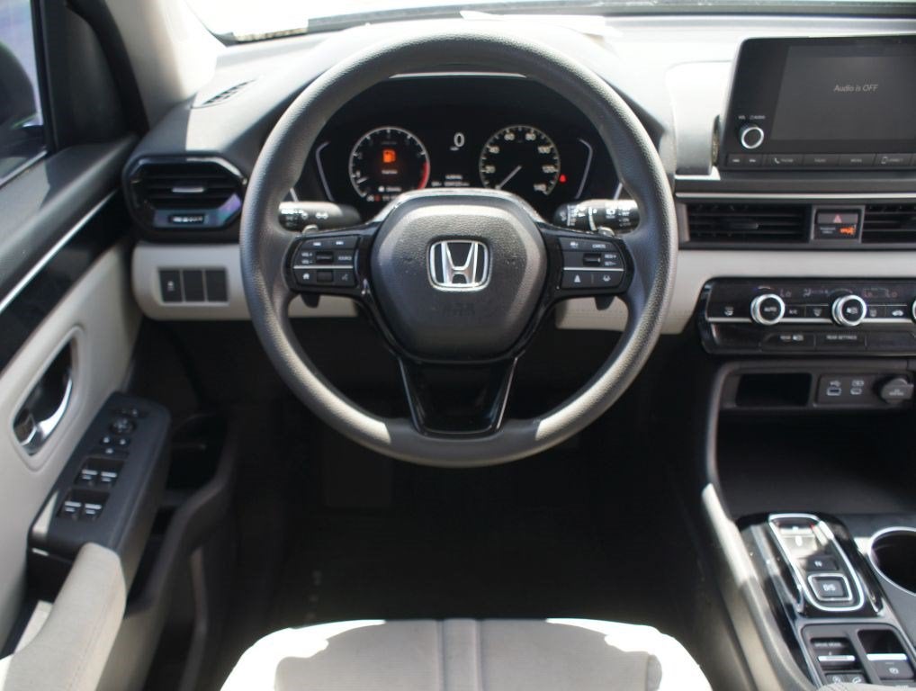 2023 Honda Pilot 2WD LX
