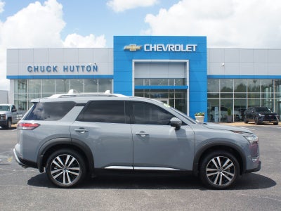 2025 Nissan Pathfinder Platinum FWD