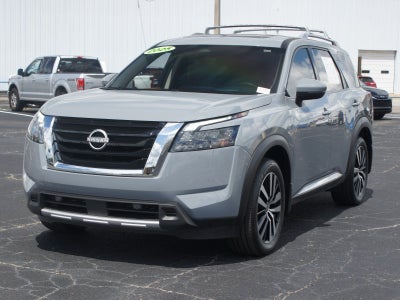 2025 Nissan Pathfinder Platinum FWD