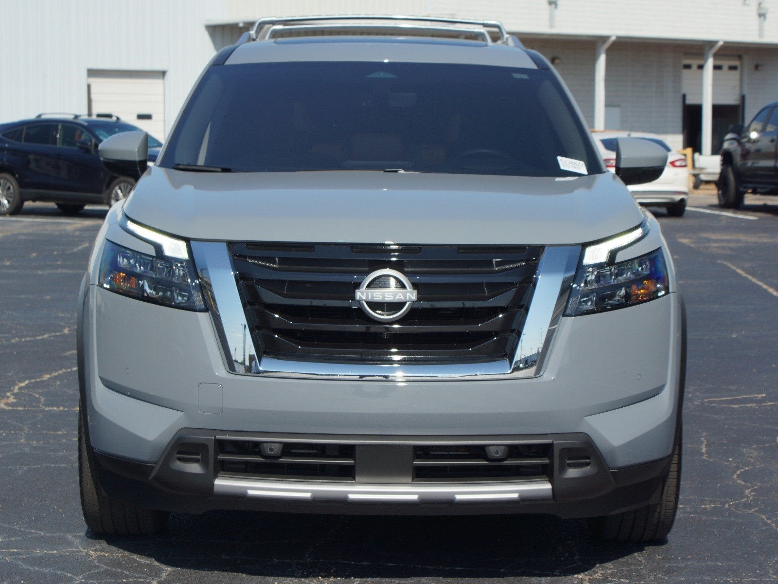 2025 Nissan Pathfinder Platinum FWD