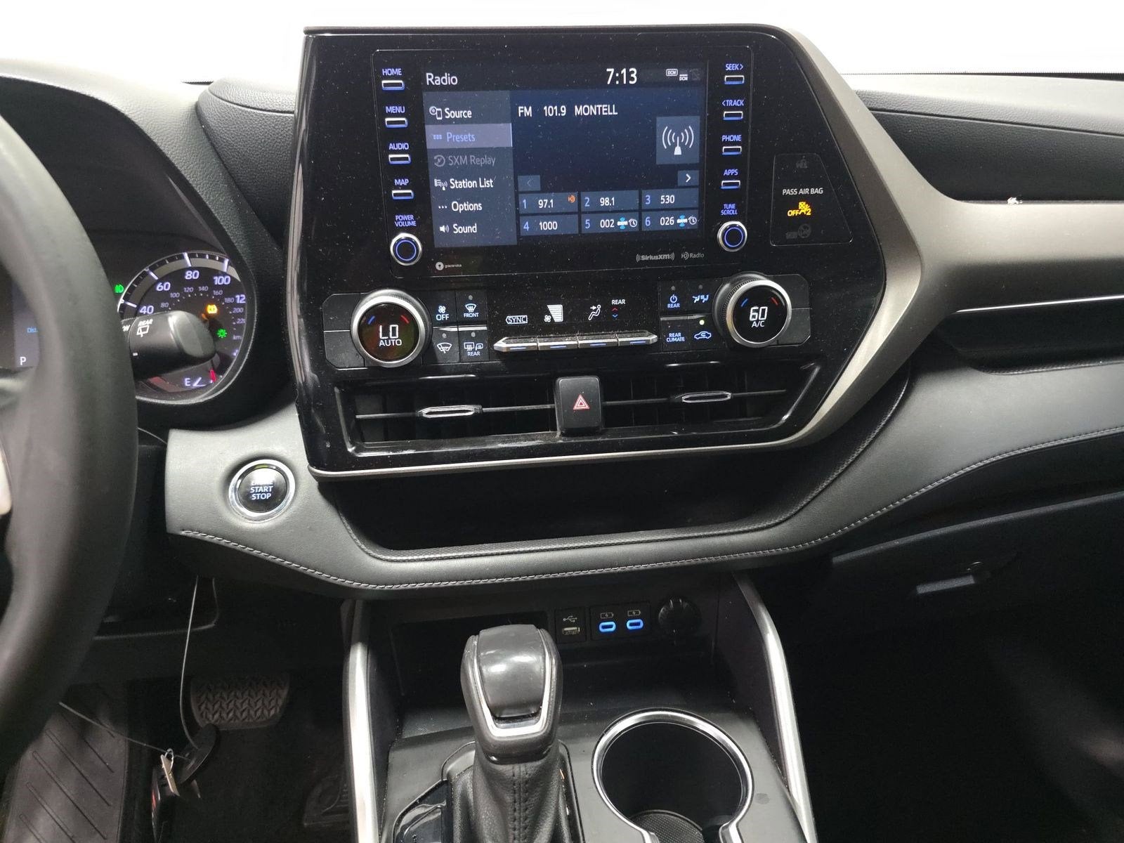 2022 Toyota Highlander LE
