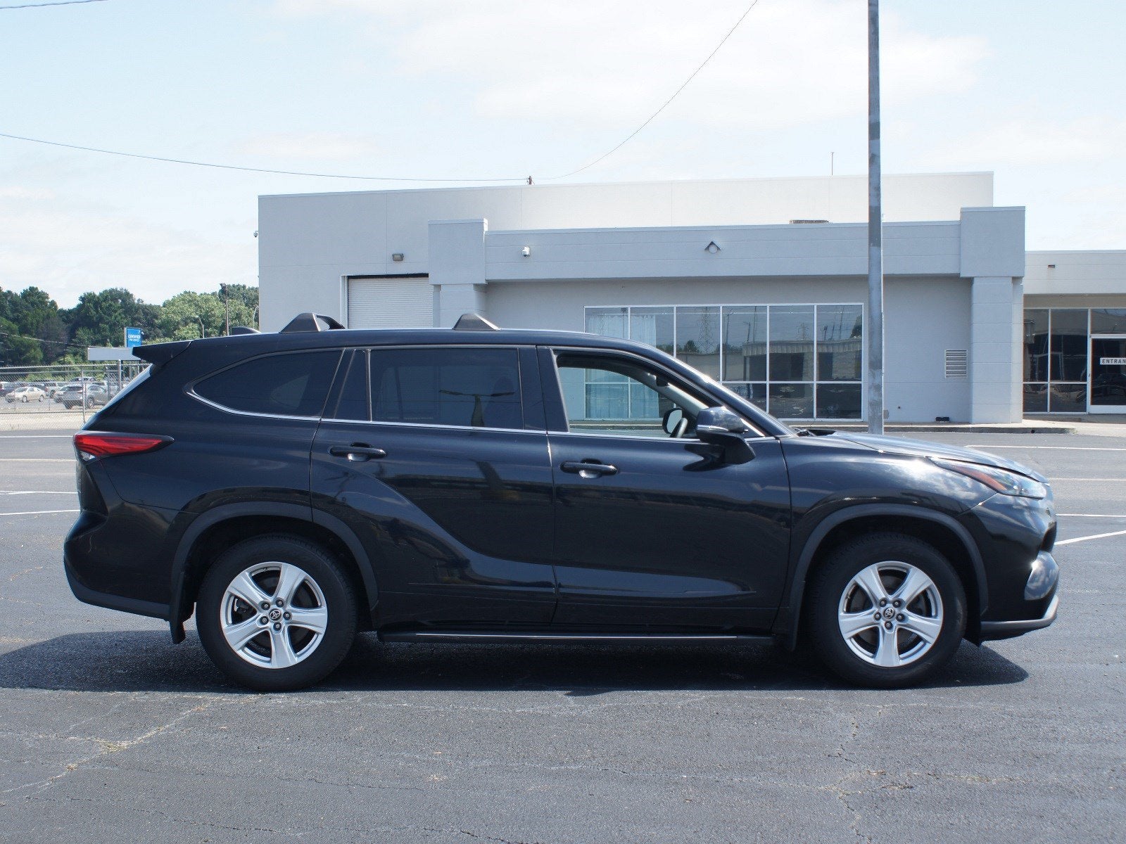 2022 Toyota Highlander LE
