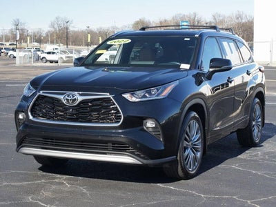 2022 Toyota Highlander Platinum