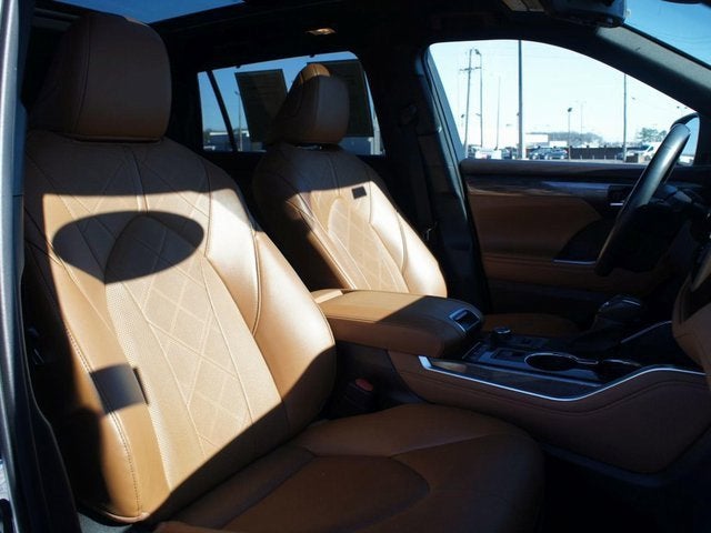 2022 Toyota Highlander Platinum