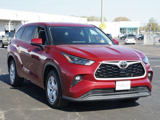 2023 Toyota Highlander LE