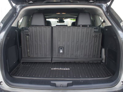 2025 Toyota Highlander LE