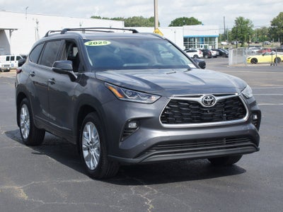 2025 Toyota Highlander LE