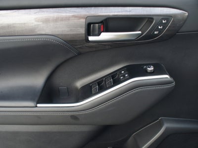 2025 Toyota Highlander LE