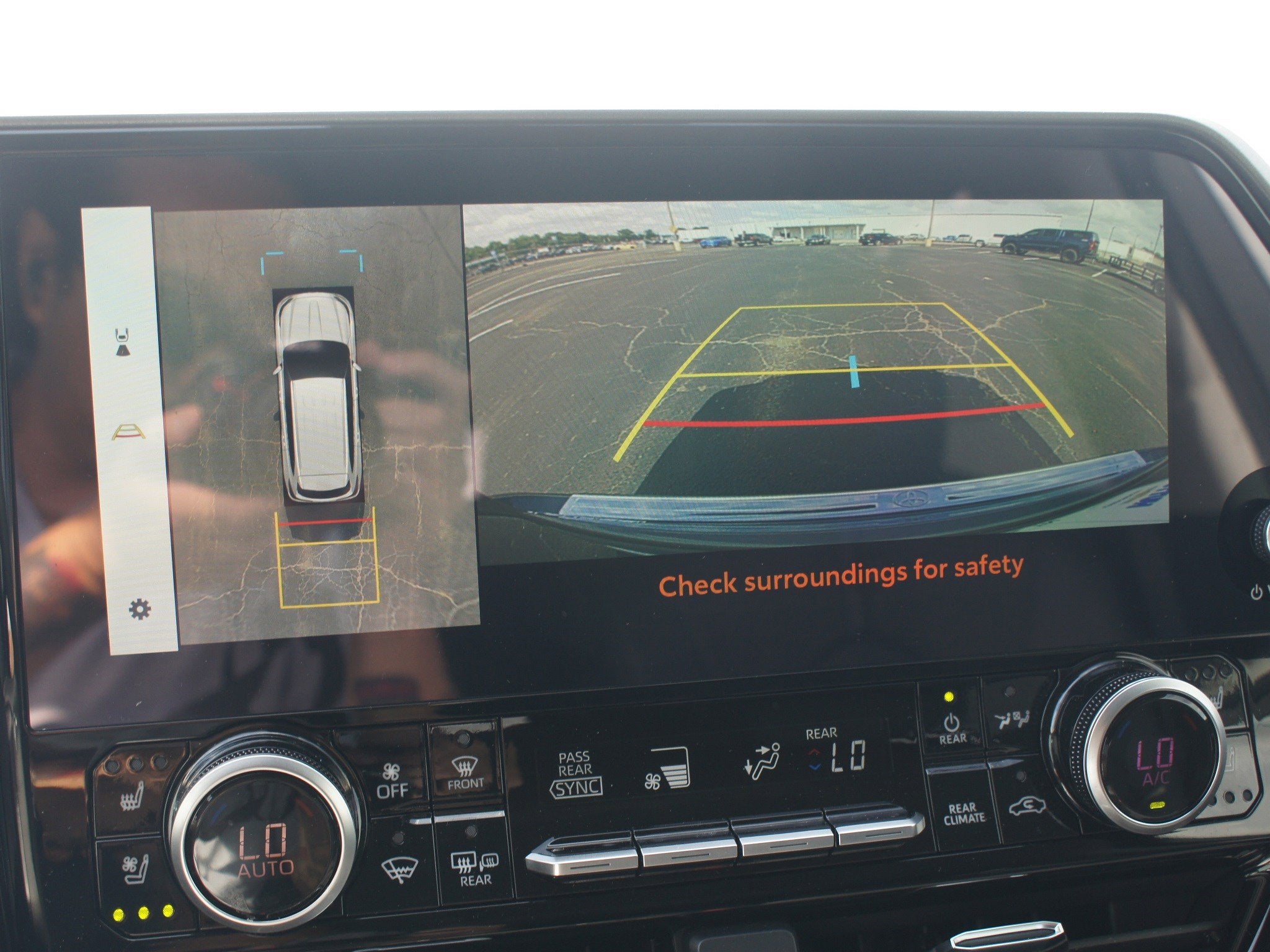 2025 Toyota Highlander LE