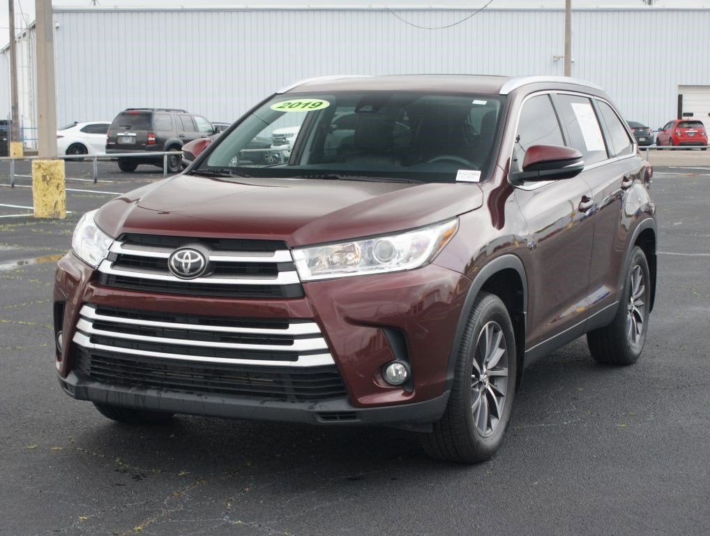 2019 Toyota Highlander SE