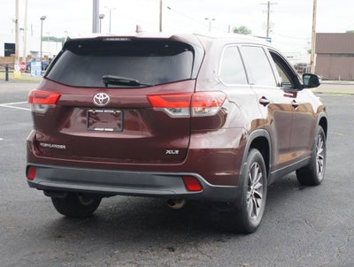 2019 Toyota Highlander SE
