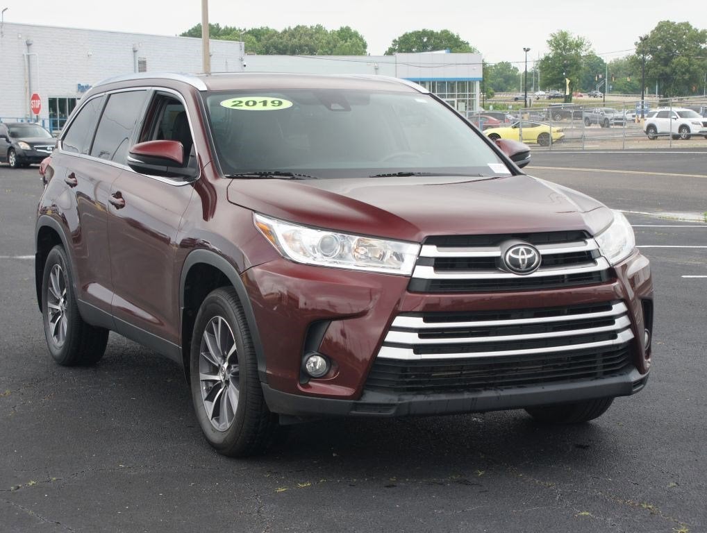 2019 Toyota Highlander SE