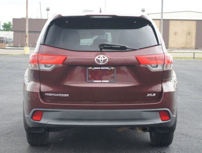 2019 Toyota Highlander SE