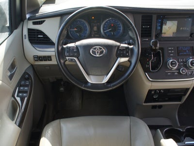 2016 Toyota Sienna XLE Premium 8 Passenger