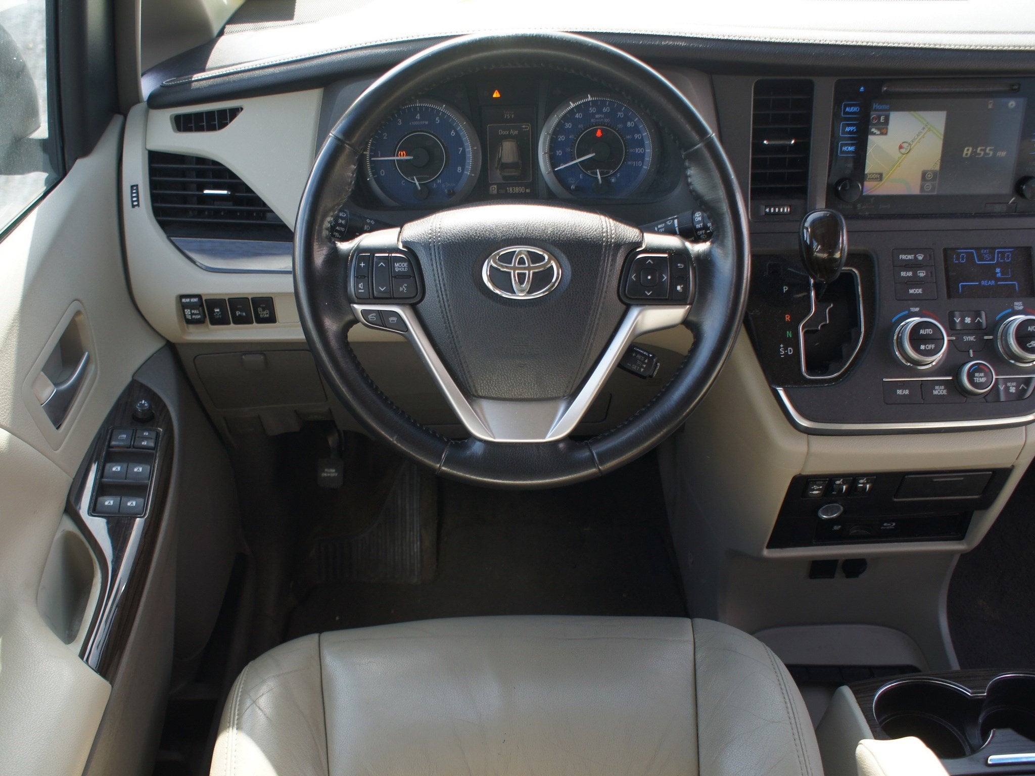 2016 Toyota Sienna XLE Premium 8 Passenger