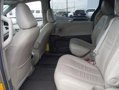 2011 Toyota Sienna XLE V6