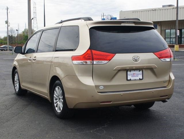 2011 Toyota Sienna XLE V6