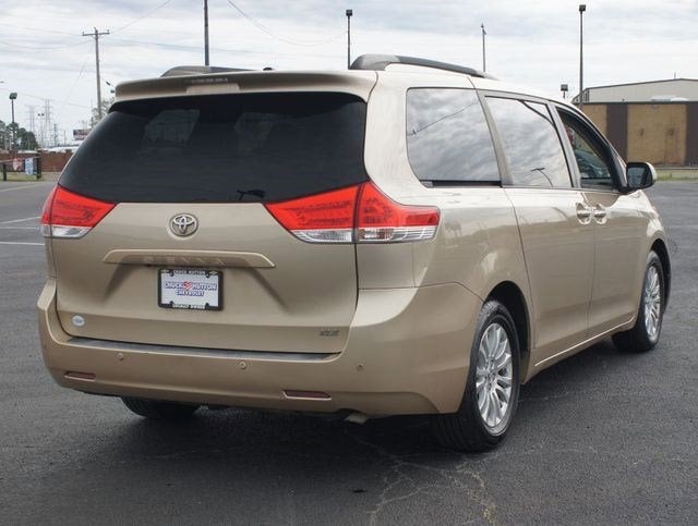 2011 Toyota Sienna XLE V6