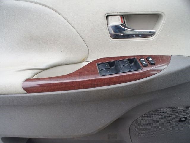 2011 Toyota Sienna XLE V6