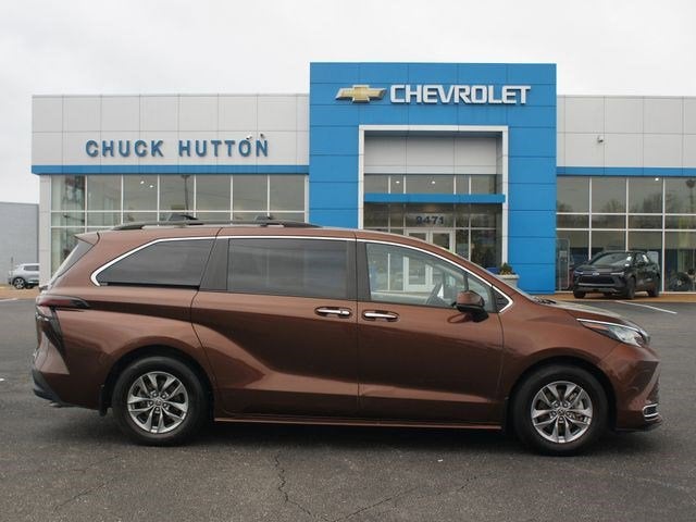 2023 Toyota Sienna XLE