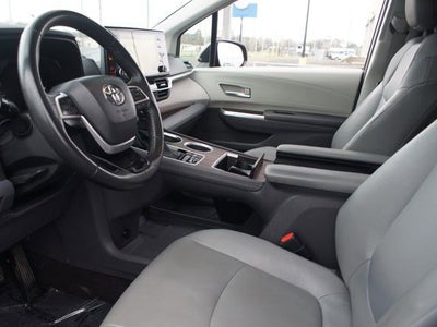 2023 Toyota Sienna XLE