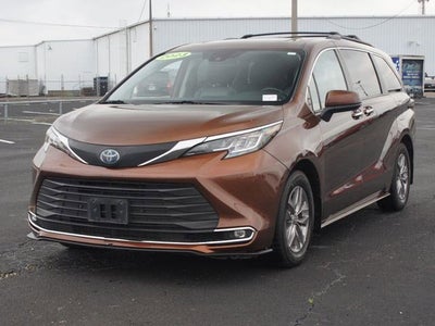2023 Toyota Sienna XLE