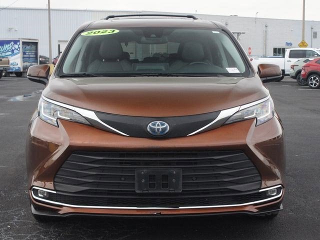 2023 Toyota Sienna XLE