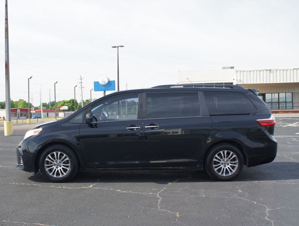 2019 Toyota Sienna XLE Auto Access Seat