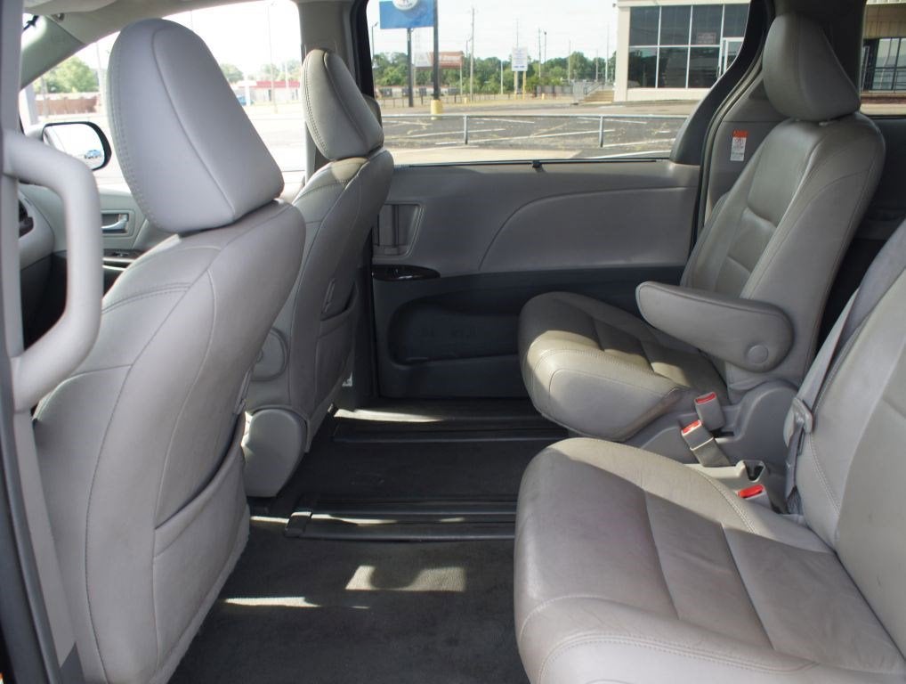 2019 Toyota Sienna XLE Auto Access Seat