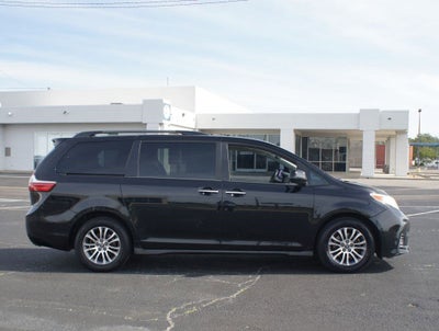 2019 Toyota Sienna XLE Auto Access Seat