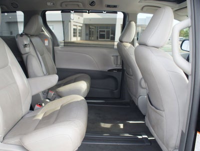 2019 Toyota Sienna XLE Auto Access Seat