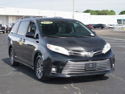 2019 Toyota Sienna XLE Auto Access Seat