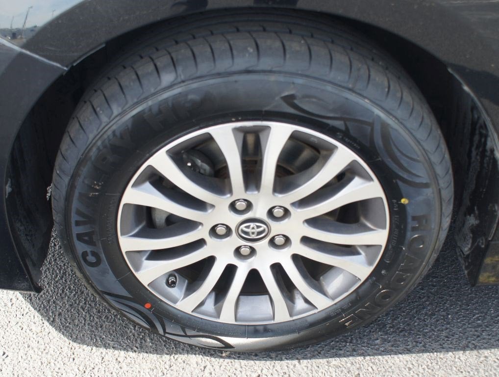 2019 Toyota Sienna XLE Auto Access Seat