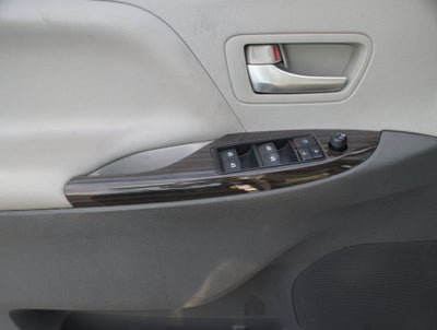 2019 Toyota Sienna XLE Auto Access Seat