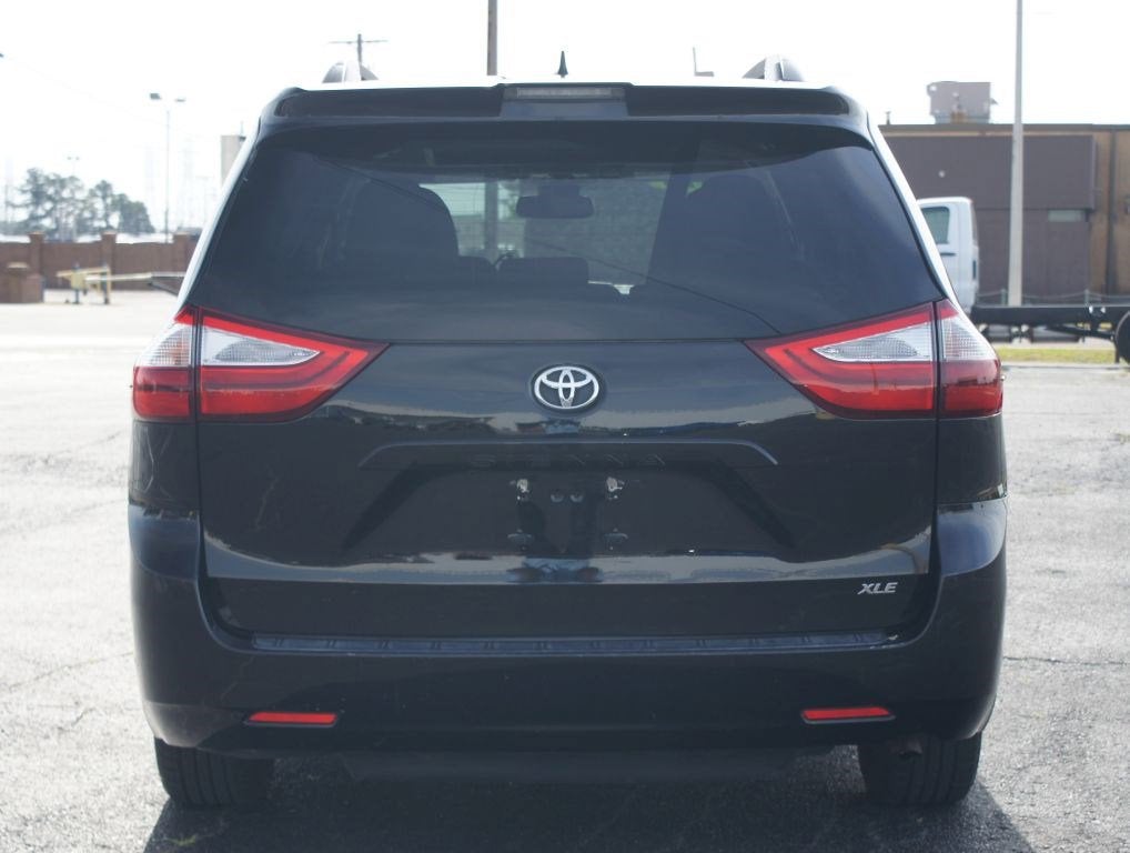 2019 Toyota Sienna XLE Auto Access Seat