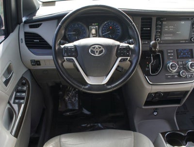 2019 Toyota Sienna XLE Auto Access Seat