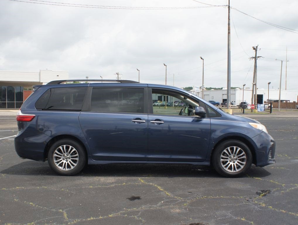 2019 Toyota Sienna Limited 7 Passenger