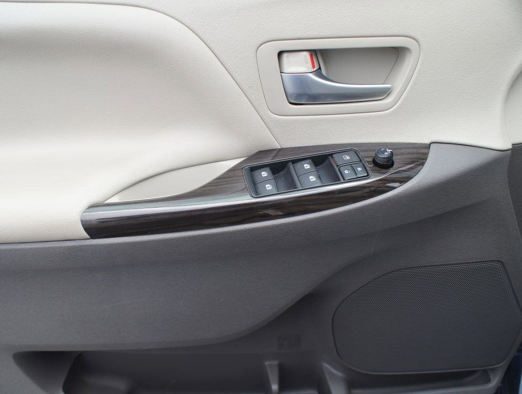 2019 Toyota Sienna Limited 7 Passenger