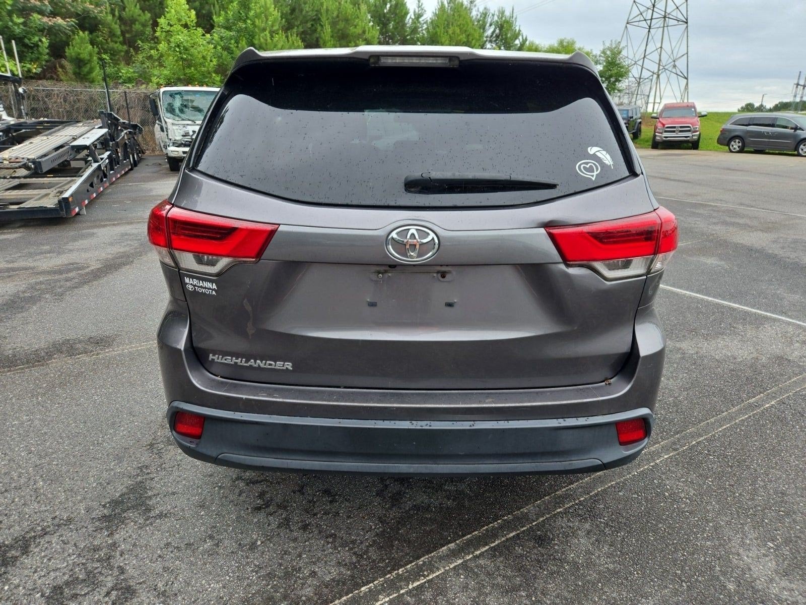2019 Toyota Highlander LE