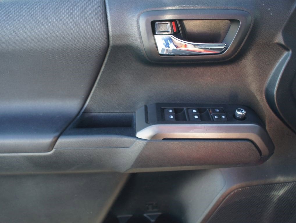 2017 Toyota Tacoma SR5 V6