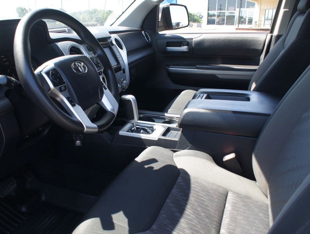 2018 Toyota Tundra SR5 5.7L V8
