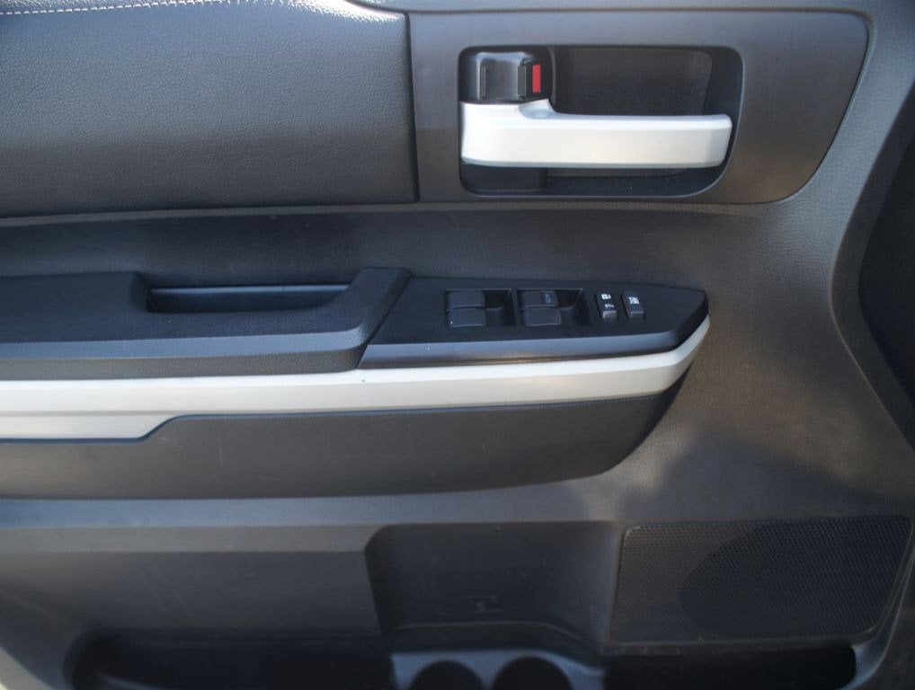 2018 Toyota Tundra SR5 5.7L V8