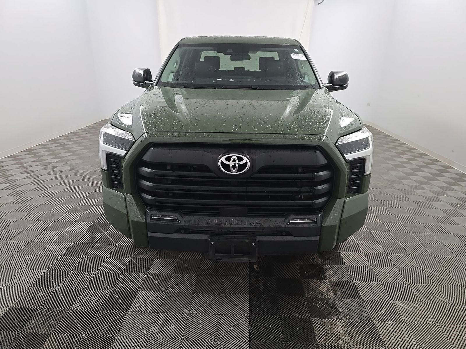 2022 Toyota Tundra 4WD SR5