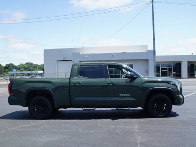 2022 Toyota Tundra 4WD SR5