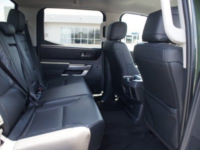 2022 Toyota Tundra 4WD SR5