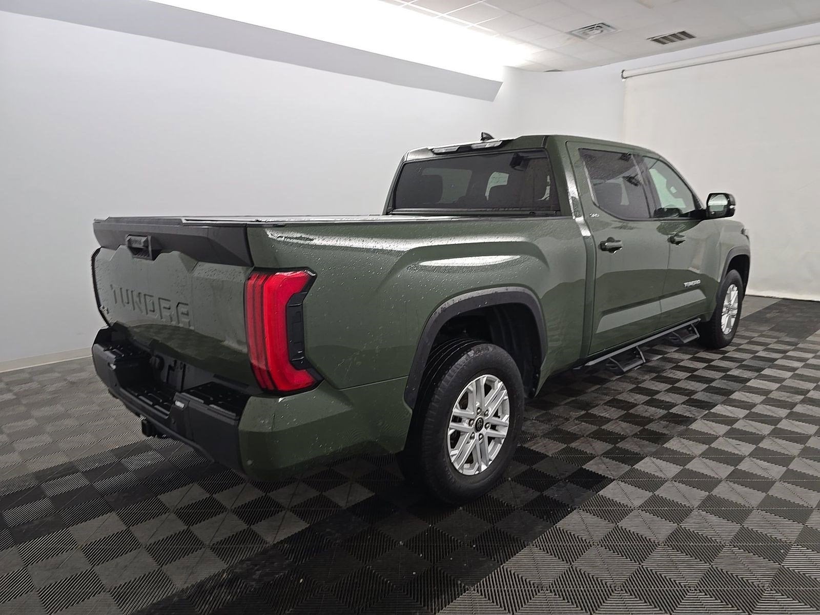 2022 Toyota Tundra 4WD SR5