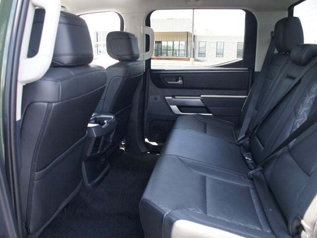 2022 Toyota Tundra 4WD SR5