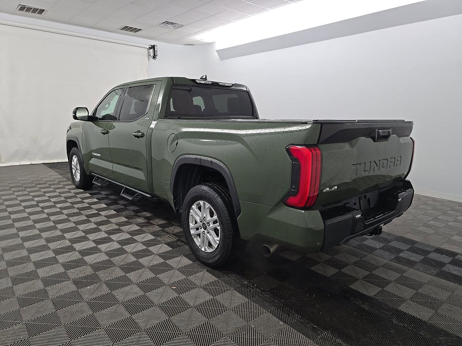 2022 Toyota Tundra 4WD SR5