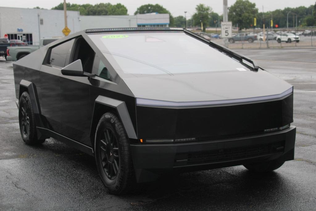 2024 Tesla Cybertruck Cyberbeast