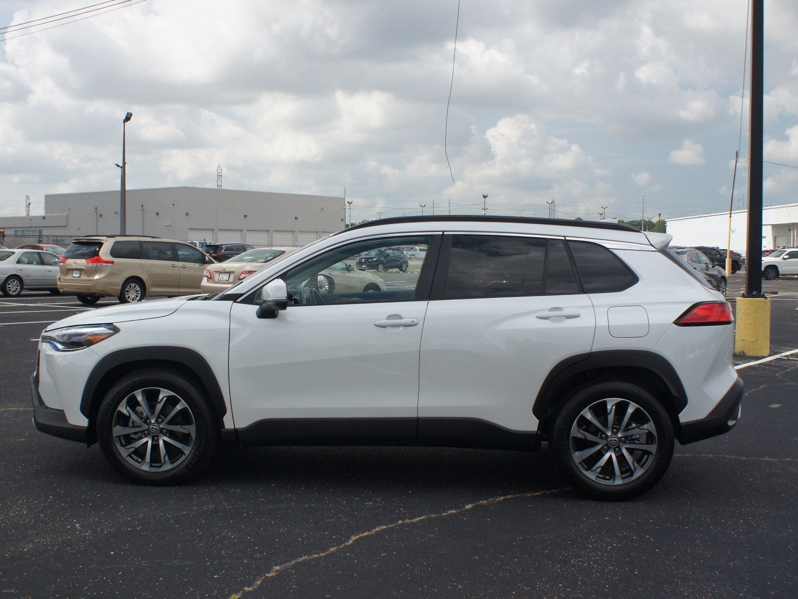 2023 Toyota Corolla Cross XLE